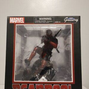 "MARVEL DIAMOND SELECT GALLERY" *DEADPOOL* PVC DIORAMA